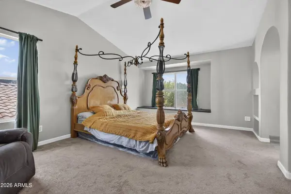 8945 W MARCONI Avenue, Peoria, AZ 85382
