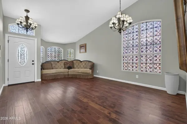 8945 W MARCONI Avenue, Peoria, AZ 85382