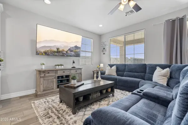 17227 W DESERT SAGE Drive, Goodyear, AZ 85338