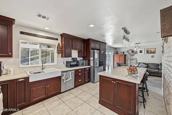 3201 W ACOMA Drive, Phoenix, AZ 85053