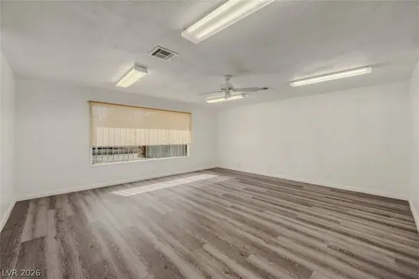 6760 W Oakey BLVD, Las Vegas, NV 89146