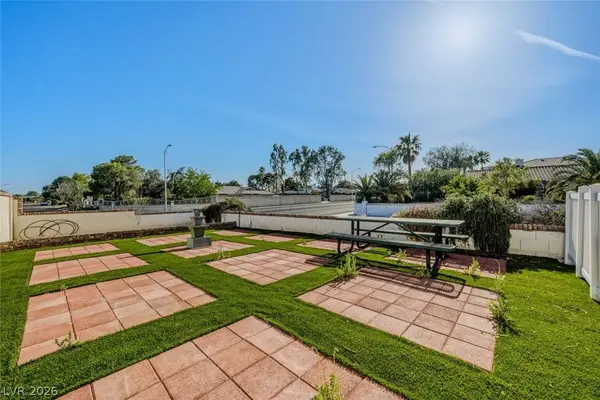6760 W Oakey BLVD, Las Vegas, NV 89146