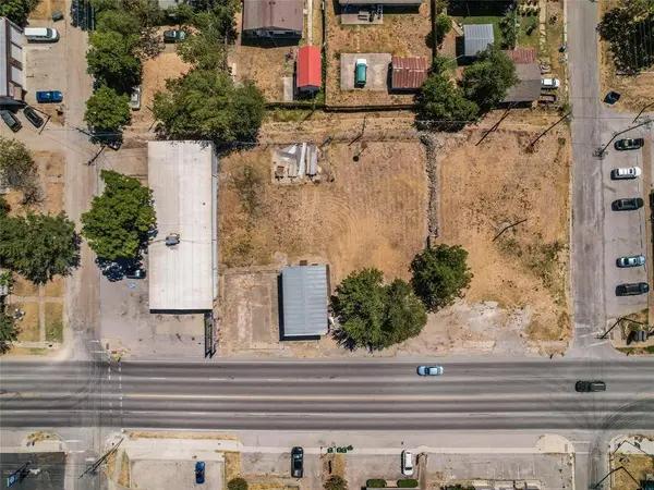 1022 N Main ST, Taylor, TX 76574