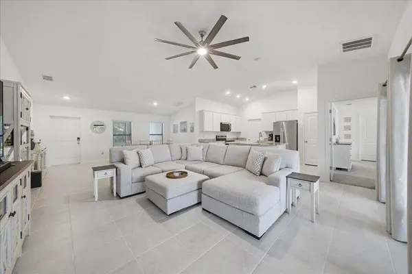 802 Charcoal AVE SE, Palm Bay, FL 32909
