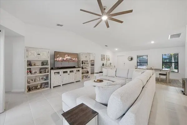 802 Charcoal AVE SE, Palm Bay, FL 32909