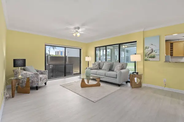 3209 S Lakeview CIR #8-101, Hutchinson Island, FL 34949