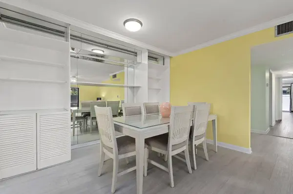 3209 S Lakeview CIR #8-101, Hutchinson Island, FL 34949