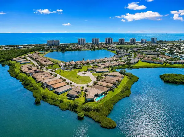 3209 S LAKEVIEW CIR #8105, Hutchinson Island, FL 34949