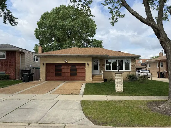 8908 Ozark AVE, Morton Grove, IL 60053