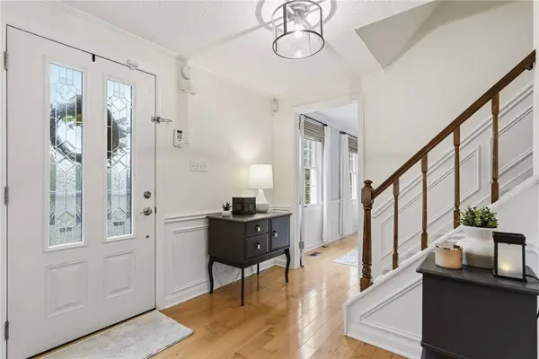 2328 Weston Dr, Upper St Clair, PA 15241