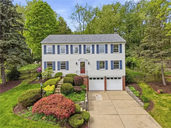 2328 Weston Dr, Upper St Clair, PA 15241