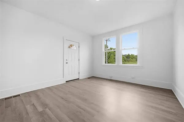 324-330 Park Rd, Ambridge, PA 15003