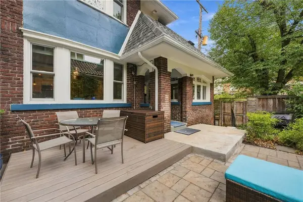 5828 Nicholson St, Squirrel Hill, PA 15217