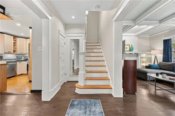 5828 Nicholson St, Squirrel Hill, PA 15217