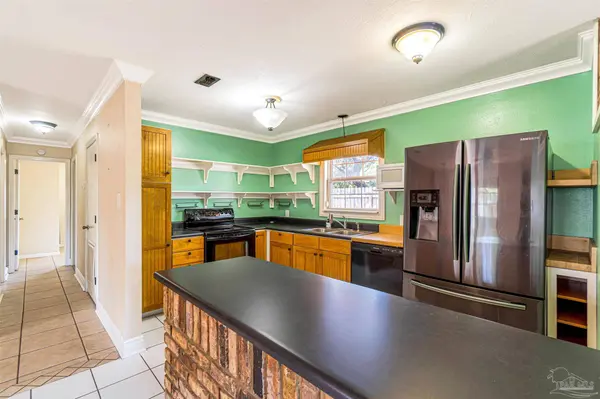 1961 Guseman Rd, Gulf Breeze, FL 32563
