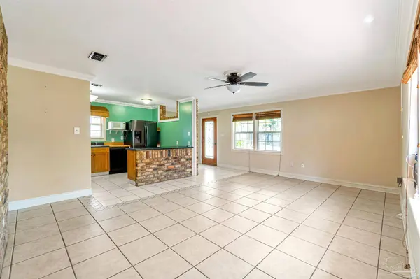 1961 Guseman Rd, Gulf Breeze, FL 32563