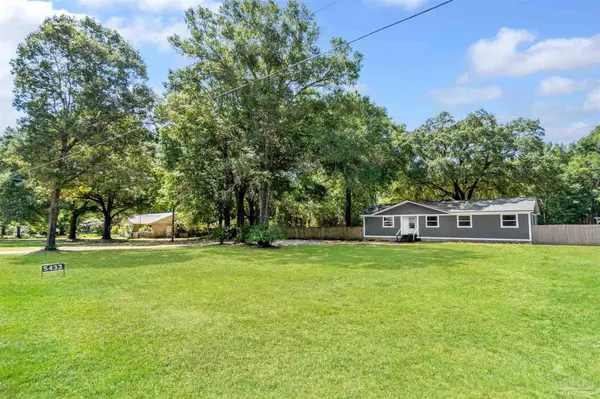 5433 Delona Rd, Milton, FL 32583