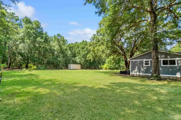 5433 Delona Rd, Milton, FL 32583