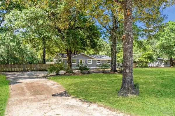 5433 Delona Rd, Milton, FL 32583