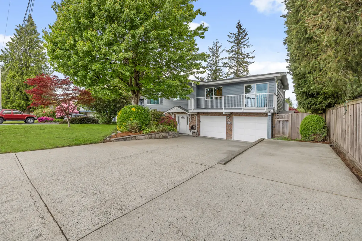 1035 Grover Avenue, Coquitlam, BC V3J 3E7