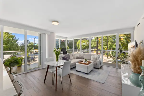 499 Pacific Street #201, Vancouver, BC V6Z 2P5