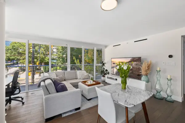 499 Pacific Street #201, Vancouver, BC V6Z 2P5