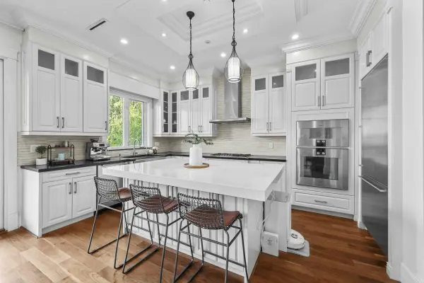 3339 West 27th Avenue, Vancouver, BC V6S 1P5