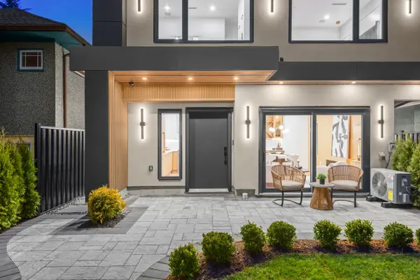 4549 West 11th Avenue #1, Vancouver, BC V6R 2M5