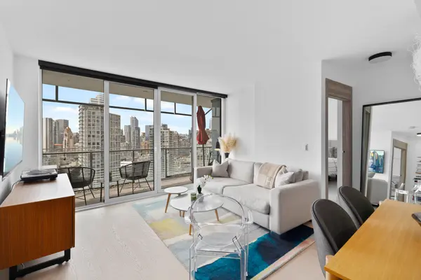 89 Nelson Street #2420, Vancouver, BC V6Z 0E7
