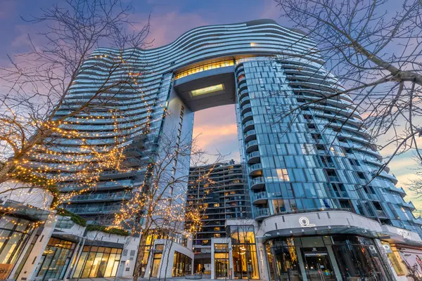 89 Nelson Street #2420, Vancouver, BC V6Z 0E7