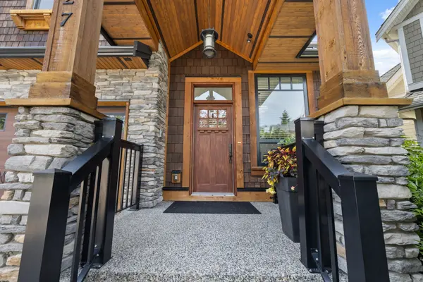327 171A Street, Surrey, BC V3Z 9P5