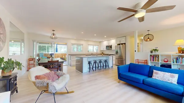 38302 Hemlock Avenue, Squamish, BC V8B 0W9