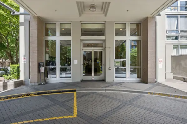 1228 Marinaside Crescent #501, Vancouver, BC V6Z 2W5
