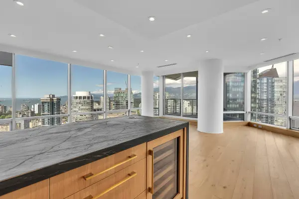 1111 Alberni Street #3202, Vancouver, BC V6E 4V2