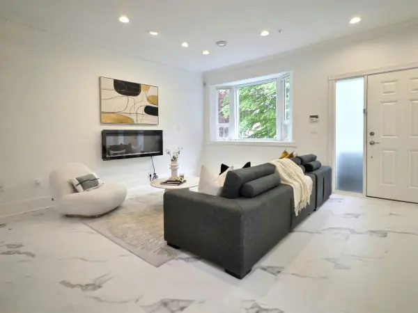 2709 West 37th Avenue, Vancouver, BC V6N 2T5