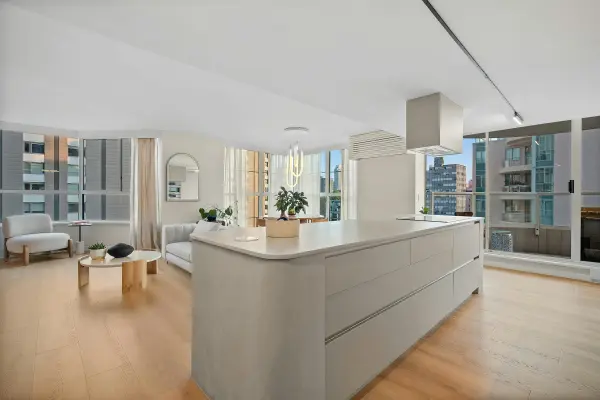 717 Jervis Street #903, Vancouver, BC V6E 4L5