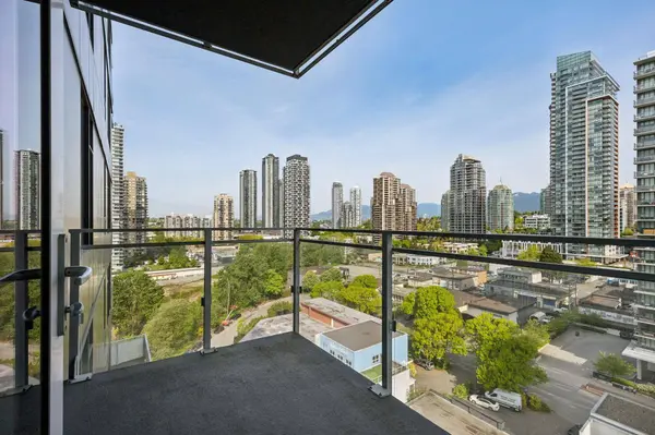 4433 Alaska ST #1308, Burnaby, BC V5C 5T3