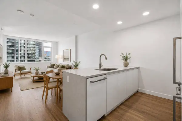 4433 Alaska ST #1308, Burnaby, BC V5C 5T3