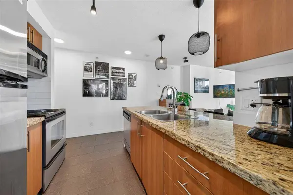 58 Keefer PL #905, Vancouver, BC V6B 0B8