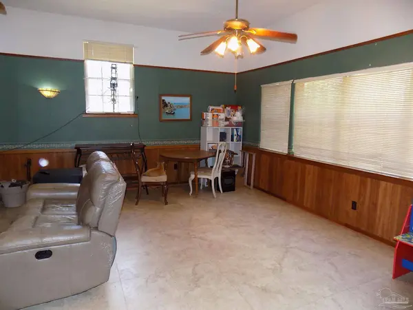 5774 Northrop Rd, Milton, FL 32570