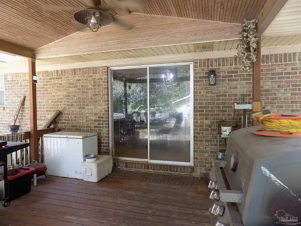 5774 Northrop Rd, Milton, FL 32570