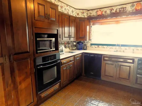 10375 O'daniel Dr, Pensacola, FL 32514