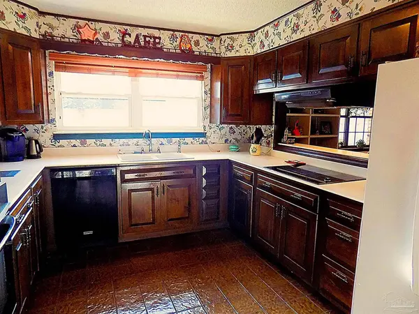 10375 O'daniel Dr, Pensacola, FL 32514