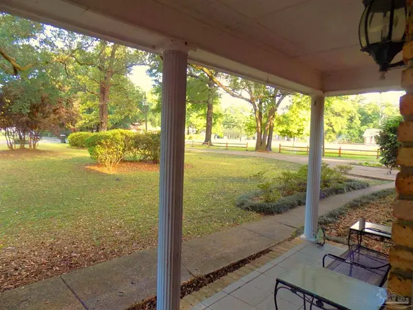 10375 O'daniel Dr, Pensacola, FL 32514