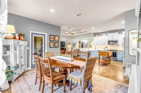 6783 Barnwood Dr, Milton, FL 32570