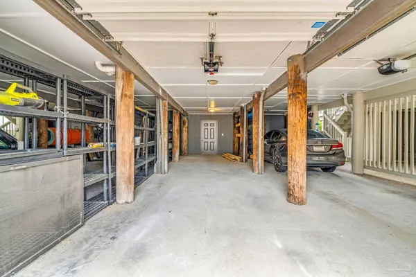 200 Pensacola Beach Rd, Gulf Breeze, FL 32561