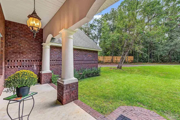 1650 Winston St, Cantonment, FL 32533