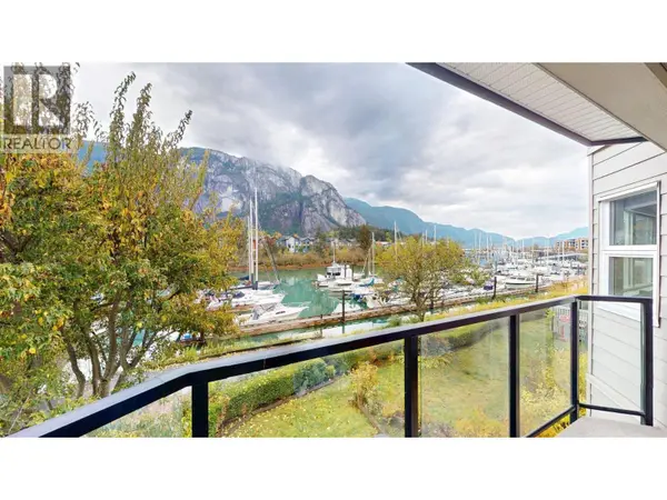 1468 PEMBERTON AVE #201, Squamish, BC V8B0K2
