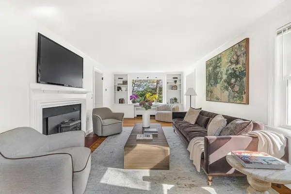 10 Bennett Rd, Wayland, MA 01778