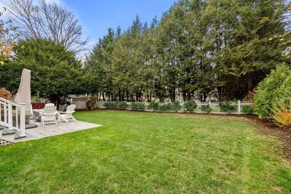 101 Bird St, Needham, MA 02492